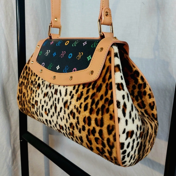 Unbranded designer inspired leopard print studded handbag, NWOT - Picture 3 of 10